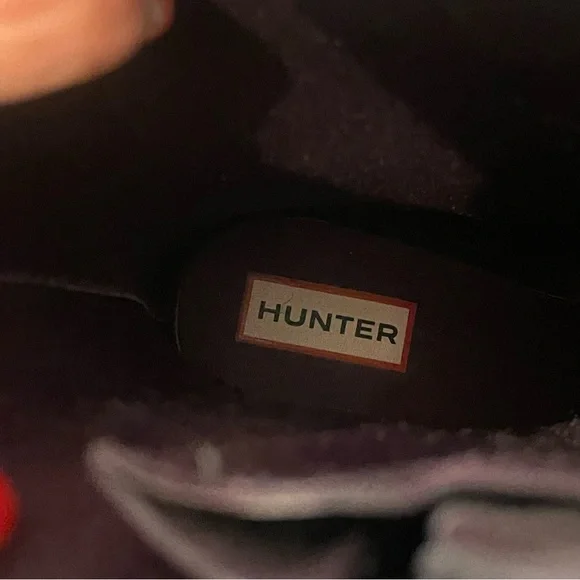 NWOT Hunter Heeled Chelsea Rain Ankle Boots in Black and Purple - Picture 6 of 8